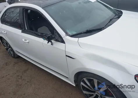 2018 Volkswagen Passat 3.6L V6 Gt из США, поврежденный, VIN 1VWJM7A38JC042133